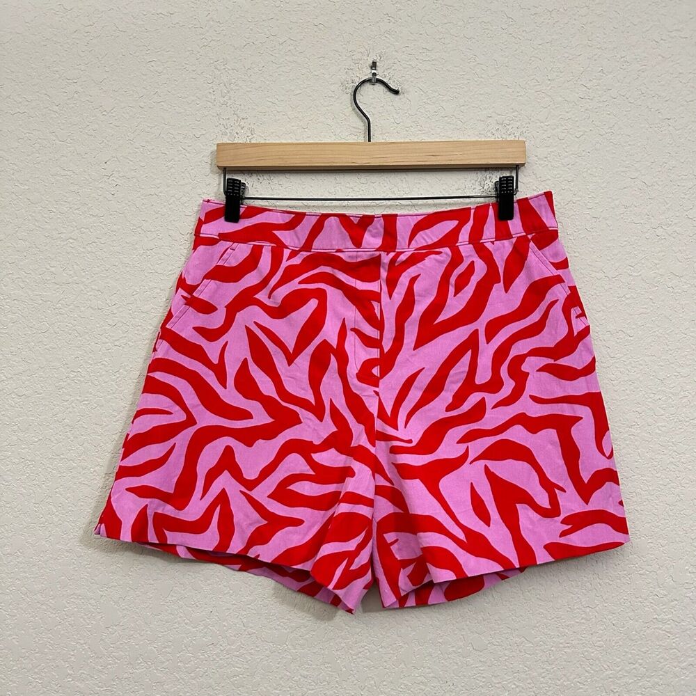 SPANX Polished On the Go Print 5" Shorts in True Red Zebra Stripe